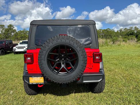 Certified 2026 Jeep Wrangler Unlimited Rubicon AWD/4WD image 4
