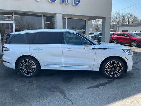 Used 2023 Lincoln Aviator Black Label w/ Dynamic Handling Package image 2