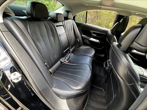 Used 2025 Mercedes-Benz E 350 Sedan image 34
