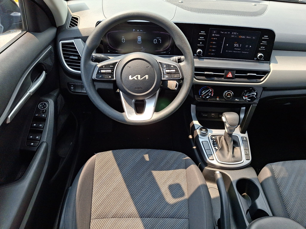 Used 2024 Kia Seltos LX AWD/4WD image 22