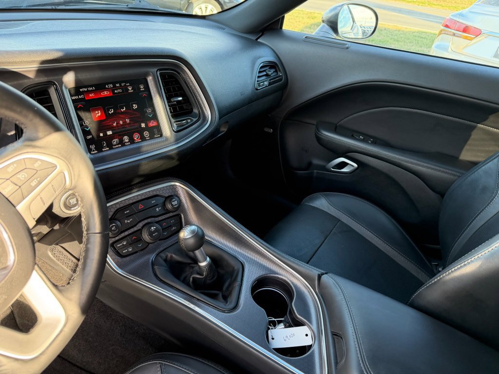 Used 2016 Dodge Challenger R/T Plus RWD image 13