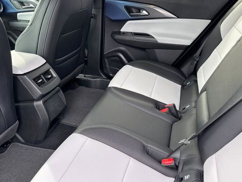 New 2026 Chevrolet Equinox EV LT image 11