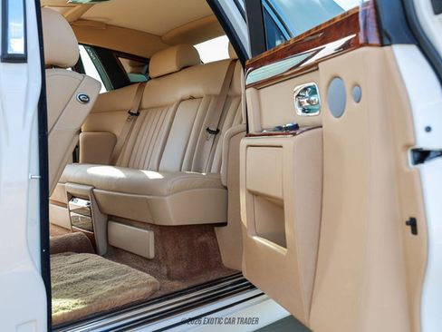 Used 2012 Rolls-Royce Phantom Sedan image 22