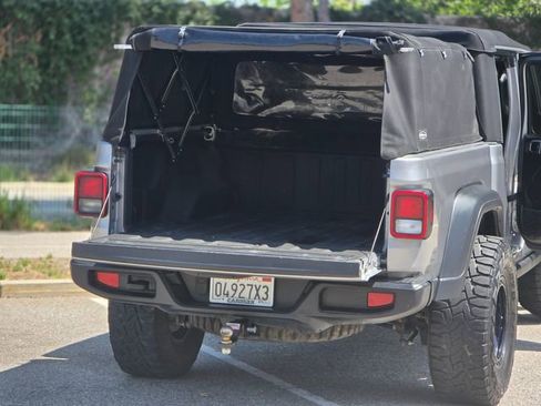 Used 2020 Jeep Gladiator Sport w/ Quick Order Package 24S AWD/4WD image 56