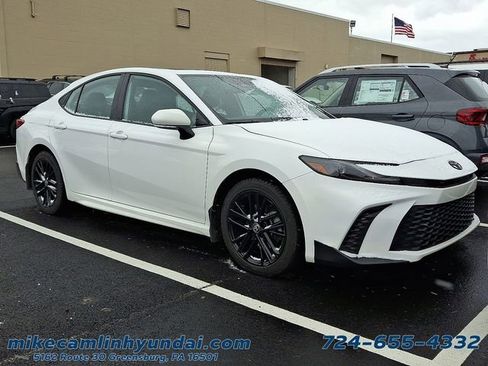 Used 2025 Toyota Camry SE w/ Multimedia Upgrade Package image 1