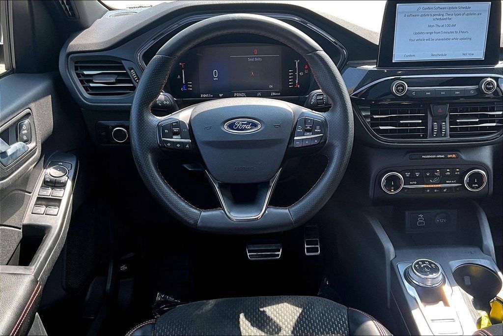 Certified 2024 Ford Escape ST-Line AWD/4WD image 5