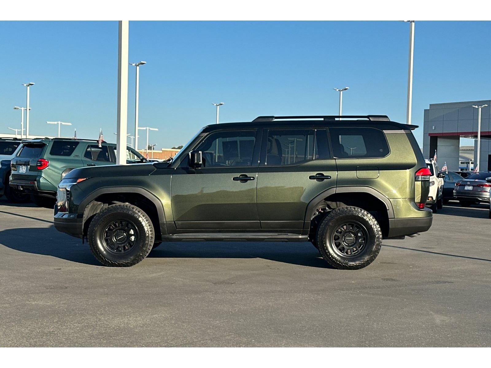 Used 2025 Lexus GX 550 w/ Accessory Package (CT) AWD/4WD image 7