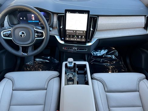 New 2026 Volvo XC90 T8 Ultra w/ Protection Package Premier AWD/4WD image 10