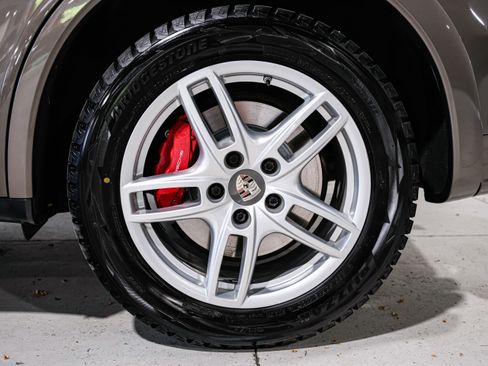 Used 2013 Porsche Cayenne Turbo AWD/4WD image 55