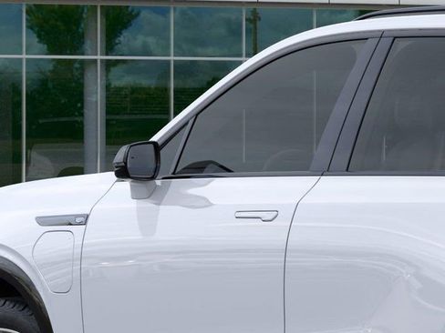 New 2026 Cadillac Vistiq Sport w/ LPO, Floor Liner Package AWD/4WD image 12