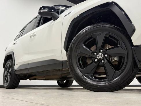 Used 2020 Toyota RAV4 XSE w/ XSE Grade Weather Package AWD/4WD image 3