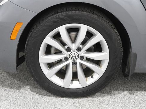 Used 2017 Volkswagen Beetle 1.8T Classic image 21