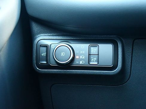 Used 2026 Ford Explorer Active w/ Active Comfort Package AWD/4WD image 30