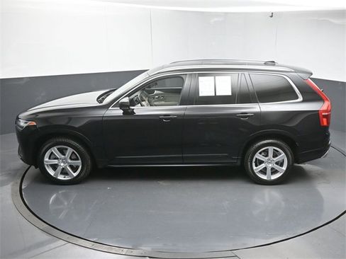 Used 2021 Volvo XC90 T5 Momentum w/ Climate Package image 46