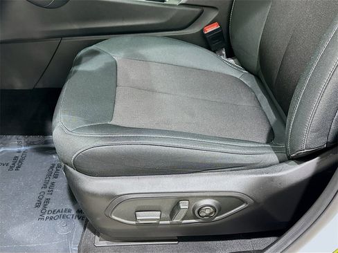 Used 2024 Jeep Grand Cherokee Laredo X image 19