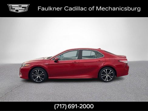 Used 2020 Toyota Camry SE image 9