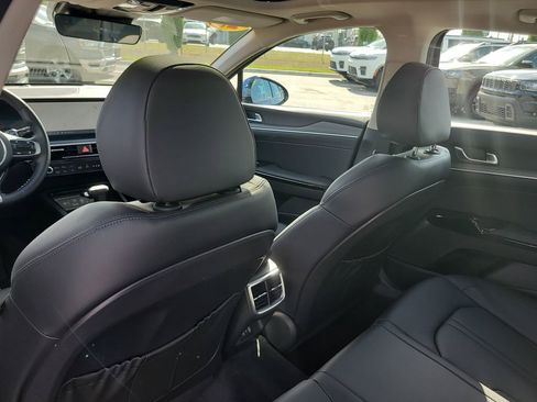 Used 2025 Kia K5 EX FWD image 11