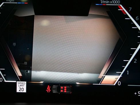 Used 2025 BMW X5 xDrive40i w/ Executive Package image 49