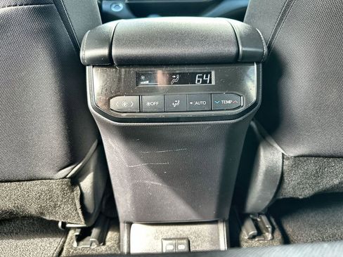 Used 2023 Toyota Highlander LE image 20