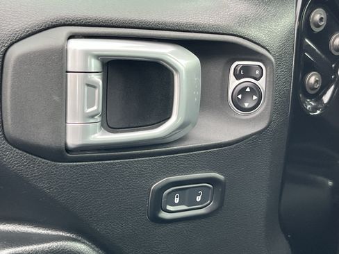 Used 2021 Jeep Gladiator Sport AWD/4WD image 18