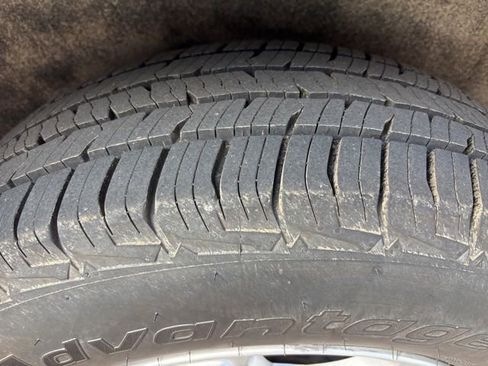 Used 2018 Jeep Grand Cherokee Laredo image 12