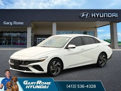 Used 2024 Hyundai Elantra SEL w/ Convenience Package