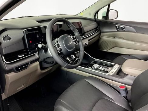 New 2026 Kia Carnival EX FWD image 8