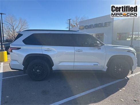 Used 2024 Toyota Sequoia SR5 image 2