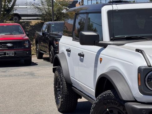 New 2026 Ford Bronco Badlands AWD/4WD image 5