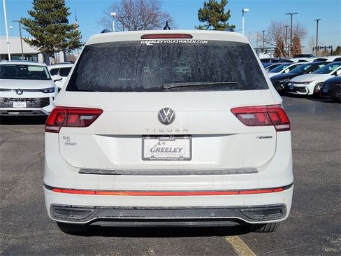 Certified 2022 Volkswagen Tiguan SE R-Line image 11