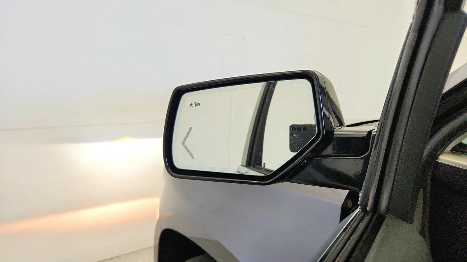 Used 2018 GMC Yukon Denali AWD/4WD image 25