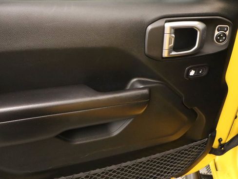 Used 2019 Jeep Wrangler Unlimited Rubicon AWD/4WD image 19