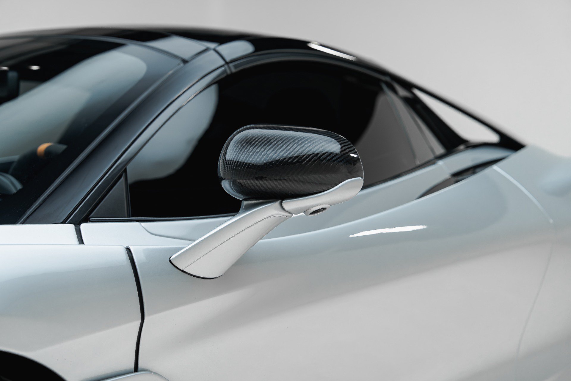 Used 2021 McLaren 720S Performance RWD image 26