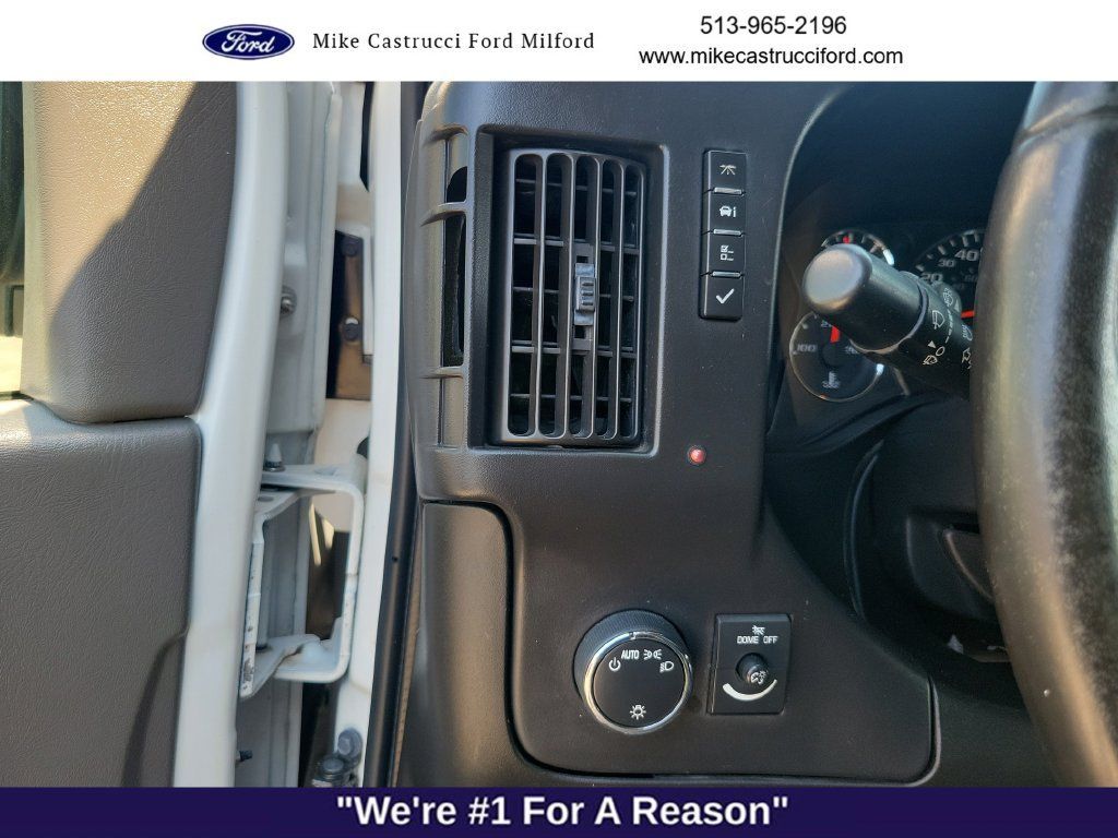 Used 2015 Chevrolet Express 3500 Extended RWD image 20