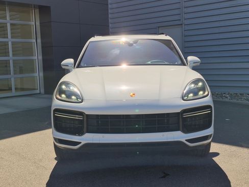 Used 2019 Porsche Cayenne Turbo AWD/4WD image 9