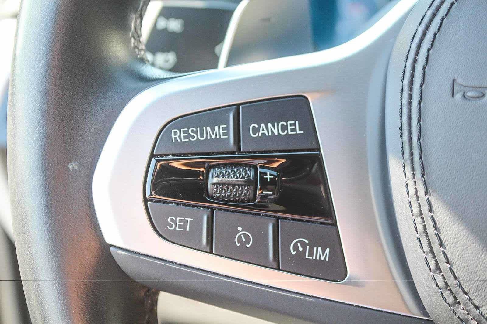Used 2023 BMW 540i w/ M Sport Package RWD image 22