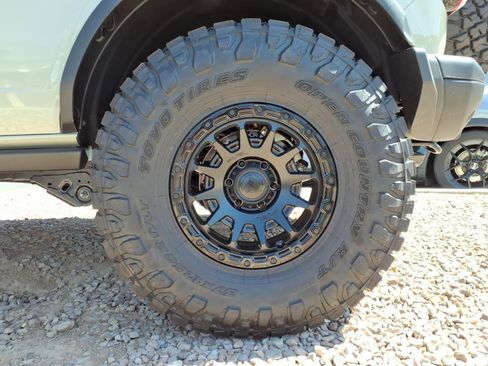New 2025 Ford Bronco Badlands AWD/4WD image 8