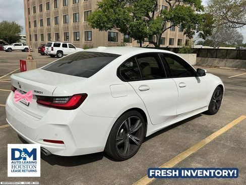 Used 2023 BMW 330i Sedan w/ Premium Package image 5