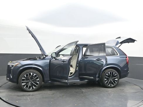 New 2026 Volvo XC90 B6 Ultra image 40