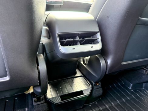 Used 2020 Tesla Model Y Performance image 27