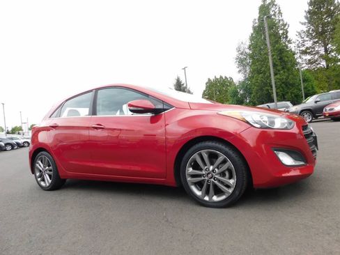 Used 2016 Hyundai Elantra GT w/ Option Group 03 FWD image 1