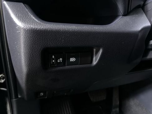 Used 2025 Toyota RAV4 LE AWD/4WD image 18
