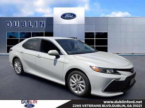 Used 2023 Toyota Camry LE FWD image 1
