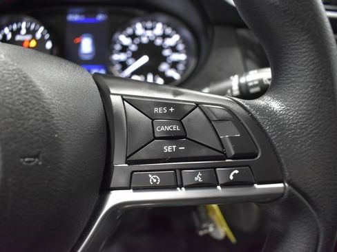 Used 2020 Nissan Rogue S image 26