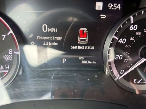 Used 2023 Toyota Highlander XSE image 9