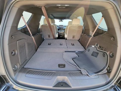 Used 2022 Chevrolet Tahoe LT w/ Luxury Package AWD/4WD image 21