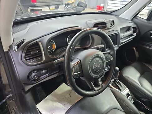 Used 2019 Jeep Renegade Limited w/ Trailer Tow Group image 16