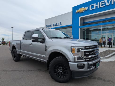 Used 2022 Ford F350 Platinum AWD/4WD image 1