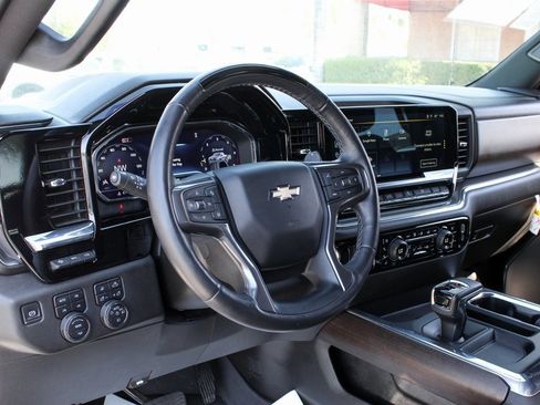 Used 2024 Chevrolet Silverado 1500 High Country image 22