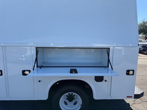 New 2026 Ford E-350 and Econoline 350 Super Duty w/ Power Equipment Group image 18